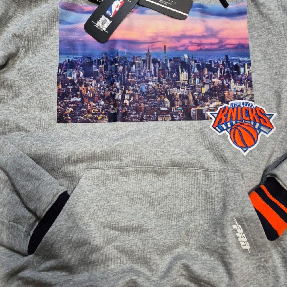 New York Knicks Pro Standard Hoodie Grey Men's M Kangaroo Pocket Embroid LogoNEW - Picture 3 of 10
